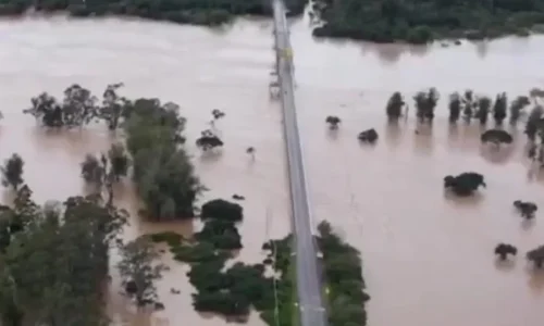 Ministro diz que governo reforçou prevenção a incêndios com possibilidade de Super El Niño