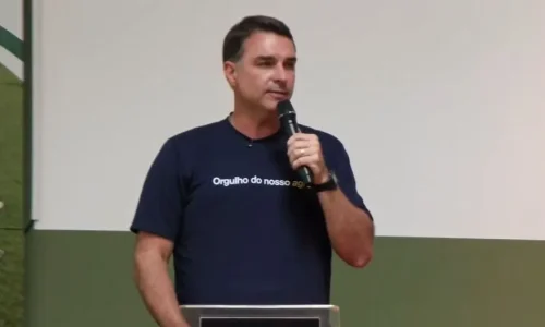 Flávio Bolsonaro vai à Faria Lima tentar acalmar mercado financeiro