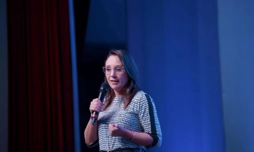 Renata Abreu quer tirar da invisibilidade doença que afeta 8,8 milhões de brasileiras