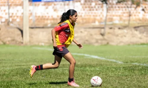 Futebol é coisa de menina: atleta do FC 15 de Março dá mais um passo rumo ao profissional