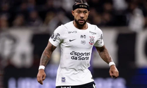 “A bola até agora não caiu”, diz Lula sobre pênalti de Memphis Depay