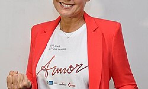 Xuxa detona após políticos proporem escala de trabalho de 52 horas