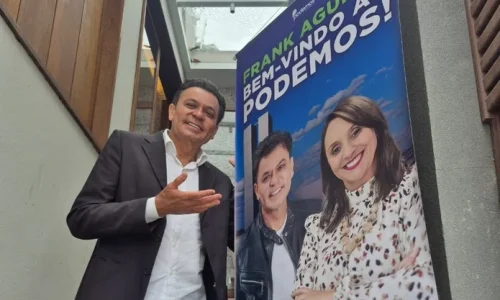 Frank Aguiar se filia ao Podemos de Renata Abreu, após ficar sem espaço no PSD