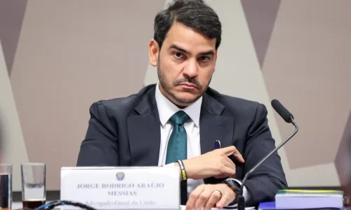 Senado rejeita Messias e impõe derrota histórica do governo Lula