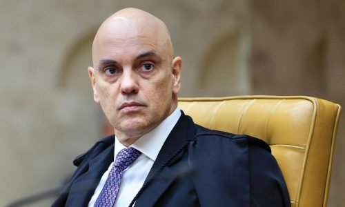 Moraes acumula 52 pedidos de impeachment no Senado