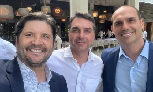 Eduardo é atacado por bolsonaristas após apoio a “pupilo de Valdemar”