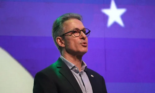 Zema diz que ‘nunca foi próximo’ de Flávio e que não pode ‘aplaudir’ quem se relacionou com Vorcaro