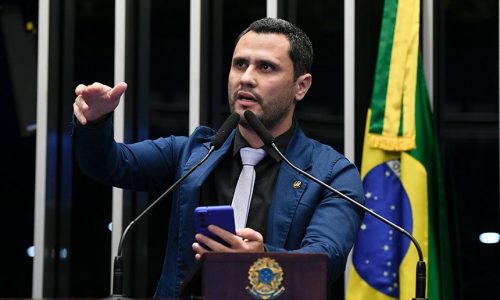 Cleitinho mantém pré-campanha e convida Gusttavo Lima para jingle