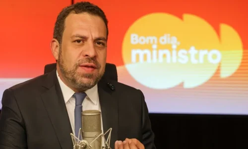 Boulos: ‘Galípolo, vamos baixar os juros, pelo amor de Deus, tenha santa paciência’