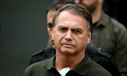 Defesa de Bolsonaro aposta em “clima no STF” para prisão domiciliar
