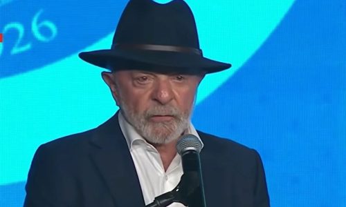 Lula comete lapso e diz que Brasil será respeitado no mundo do crime