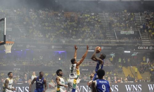 Brasil sofre apagão no Nilson Nelson e perde a perde a primeira nas Eliminatórias