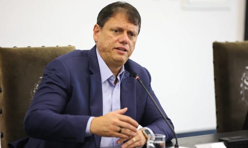 Tarcísio impõe sucessivas derrotas judiciais ao PT e mantém agendas em SP
