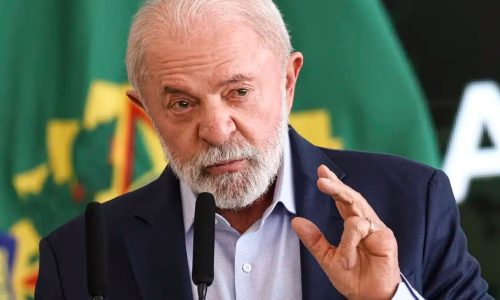 Rejeição a Lula supera aprovação há 18 meses