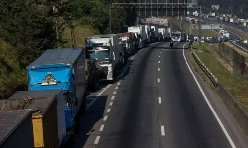 A ameaça de greve dos caminhoneiros que atormenta Lula em ano eleitoral: ‘Estamos muito mais organizados do que em 2018’