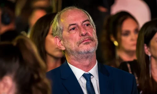 Elmano e Ciro polarizam debate com ataques sobre apoios políticos