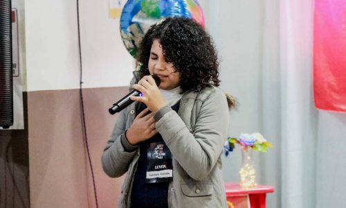Cantora paulista Cassiane Silva conquista segundo lugar no Batalha Cover e chama atenção no cenário gospel