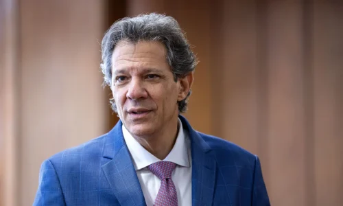 PT buscará Kassab por apoio a Haddad em São Paulo