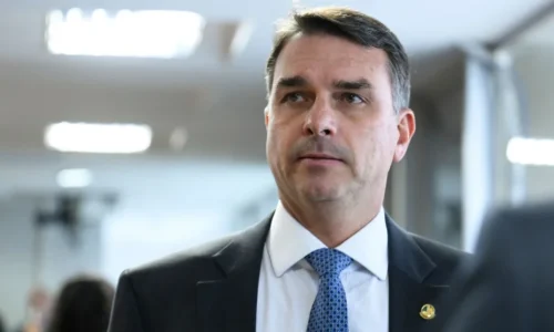 Flávio Bolsonaro rejeita segurança da PF na campanha