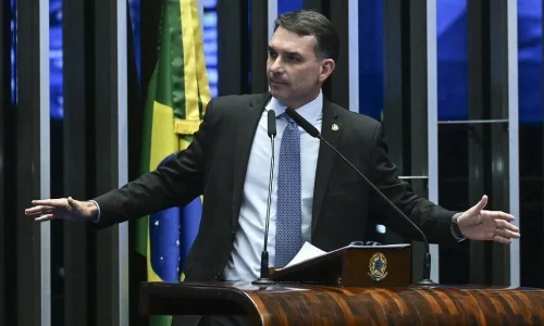 Flávio vê Desenrola como paliativo e culpa gastança