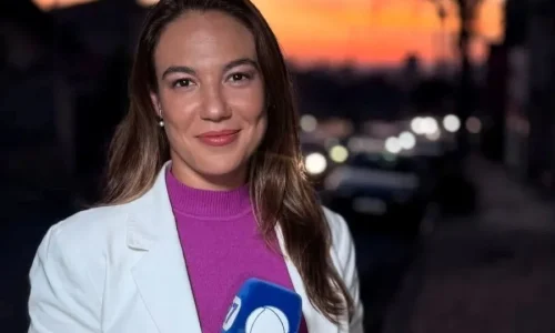 Jornalista da Record é condenada por agredir advogado com microfone