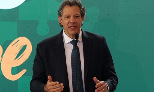 Haddad diz que Moraes precisa se explicar sobre relação com Vorcaro