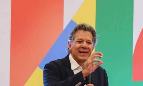 PT anunciará Haddad em SP e deixa ato com vice para depois