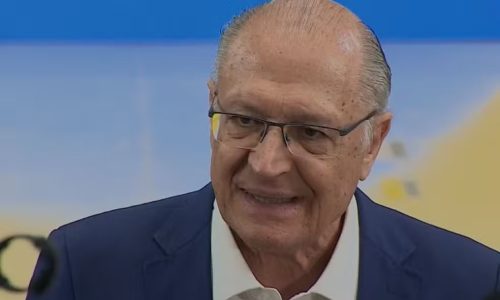 Alckmin diz que governo manterá negociação com os EUA e chama tarifaço de ‘injusto e descabido’