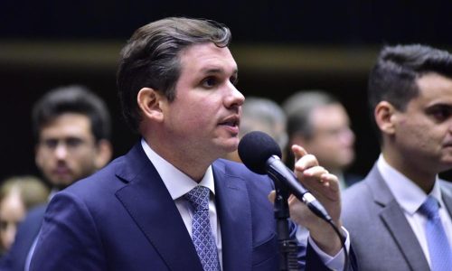 Hugo Motta destaca apoio a Lula durante campanha pela reeleição na Paraíba