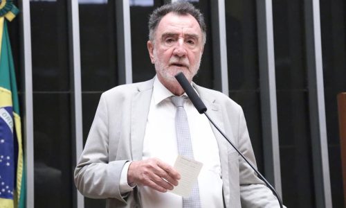 PT avalia Patrus Ananias para disputa ao governo de MG