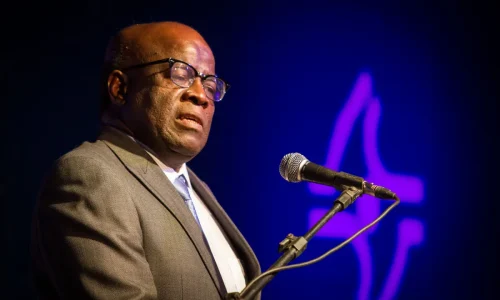 Joaquim Barbosa cria perfis nas redes e diz estudar candidatura ao Planalto