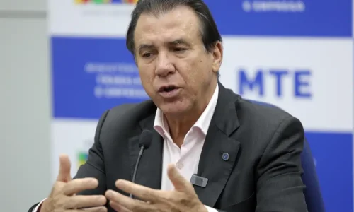 Marinho diz que PEC do fim da escala 6×1 pode “dormir na gaveta” do Senado