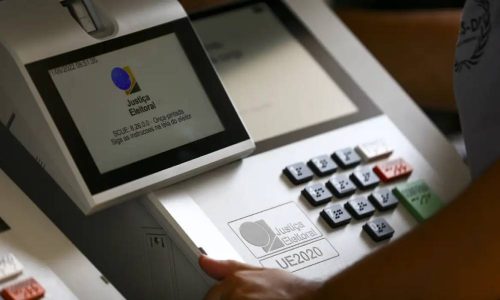 786 candidatos mudaram declaração de cor ou raça desde 2022
