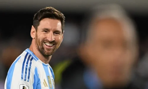 Aos 38 anos, Messi faz hat-trick contra a Argélia e se torna o maior artilheiro da história das Copas