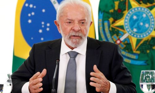 ‘Direita ou esquerda, temos que aceitar resultado’, diz Lula a jornal alemão