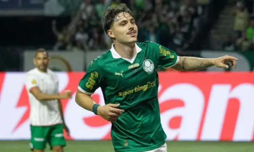 Maurício é denunciado pelo STJD e corre risco de desfalcar o Palmeiras por seis jogos