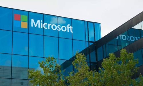 Microsoft fecha acordo bilionário de IA com a francesa Mistral