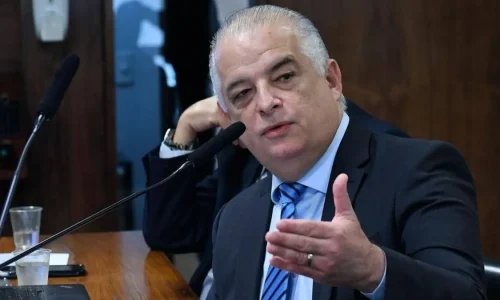 França sinaliza resistência a pedido de Lula para ser vice de Haddad