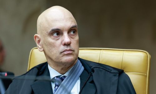 Por decisão de Moraes, Flávio não poderá visitar Bolsonaro antes do 1º turno