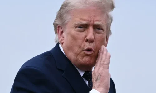 Trump diz que acordo com Irã já foi assinado e que Ormuz está ‘parcialmente aberto’