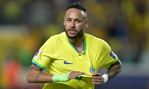 Neymar é o 4º atleta do futebol mundial que mais foi desfalque por lesão
