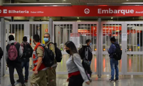 Ferroviários encerram greve na linhas 11, 12 e 13 da CPTM e retomam serviço de forma gradual