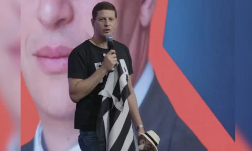 Ricardo Salles volta a atacar Marina e chama ela de ‘tartaruga fugida do Acre’