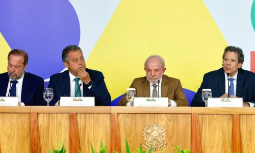 Pacote de Lula para segurar preço do diesel custará R$ 30 bilhões