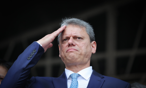 Tarcísio afirma que não repetiria gesto de apoio a Trump e diz confiar nas urnas eletrônicas
