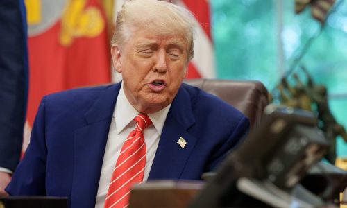 Trump promete apoio ao Líbano e retomar voos diretos