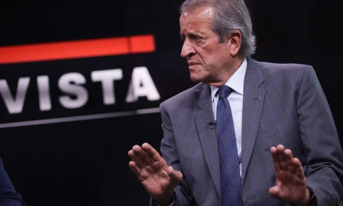 Dino manda bloquear R$ 119 milhões de Valdemar por esquema em emendas