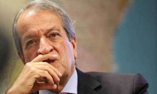 Valdemar volta ao comando da campanha de Flávio