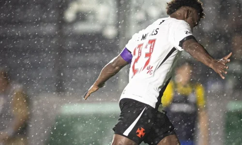 Vasco quebra jejum após 10 anos sem vencer o Palmeiras