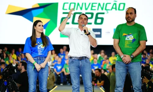 PL confirma Carlos Bolsonaro e Carol De Toni para o Senado em SC